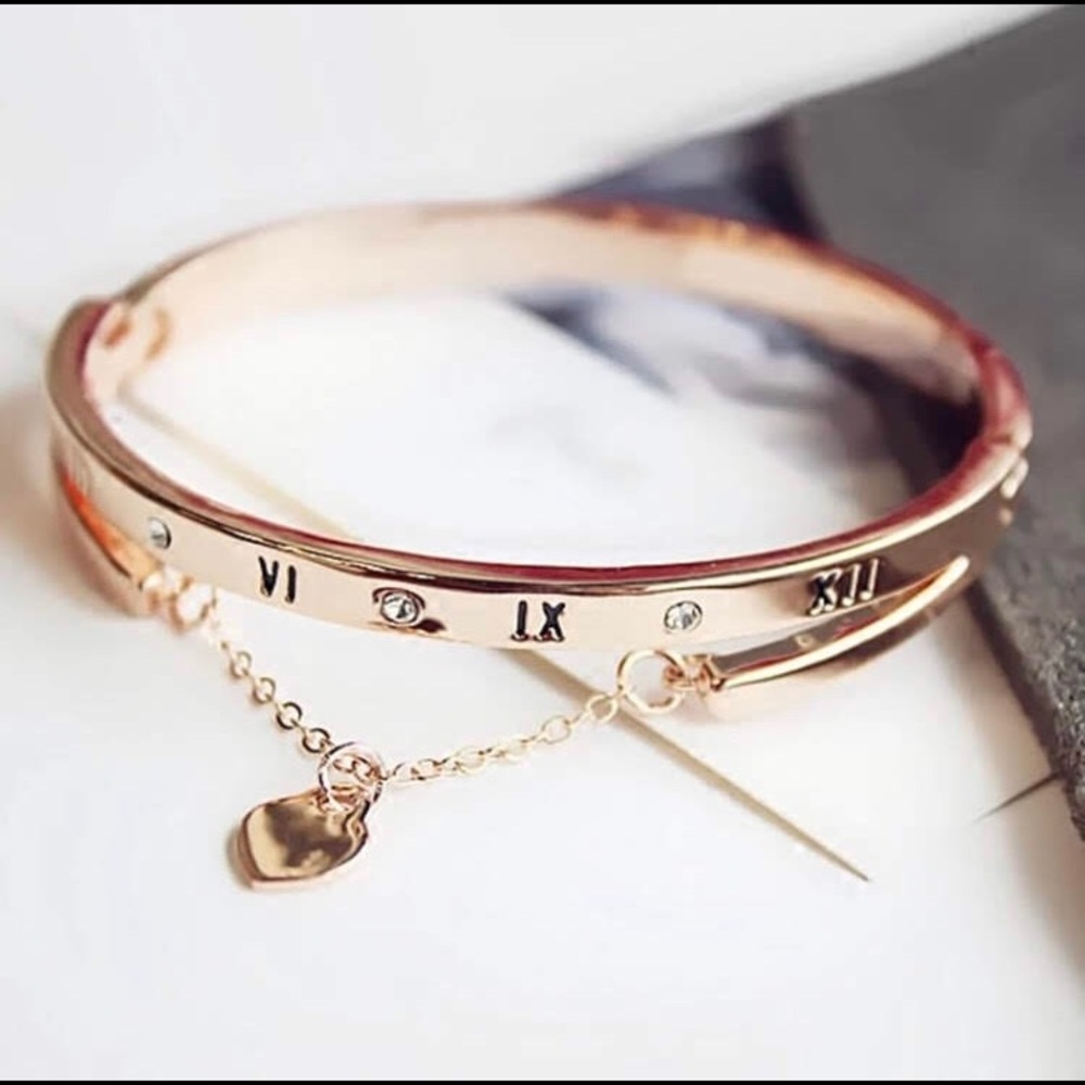 Roman Numeral Heart Chain Layer Bangle